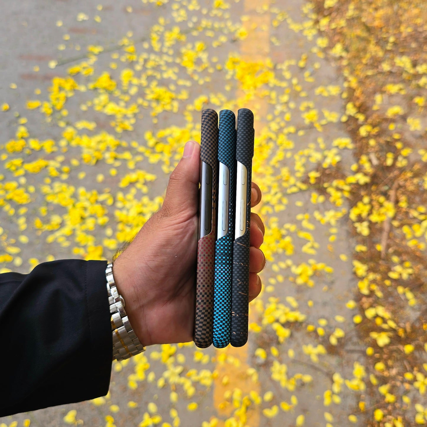 Pitaka Carbon Fiber Case – Premium Slim & Lightweight Protection
