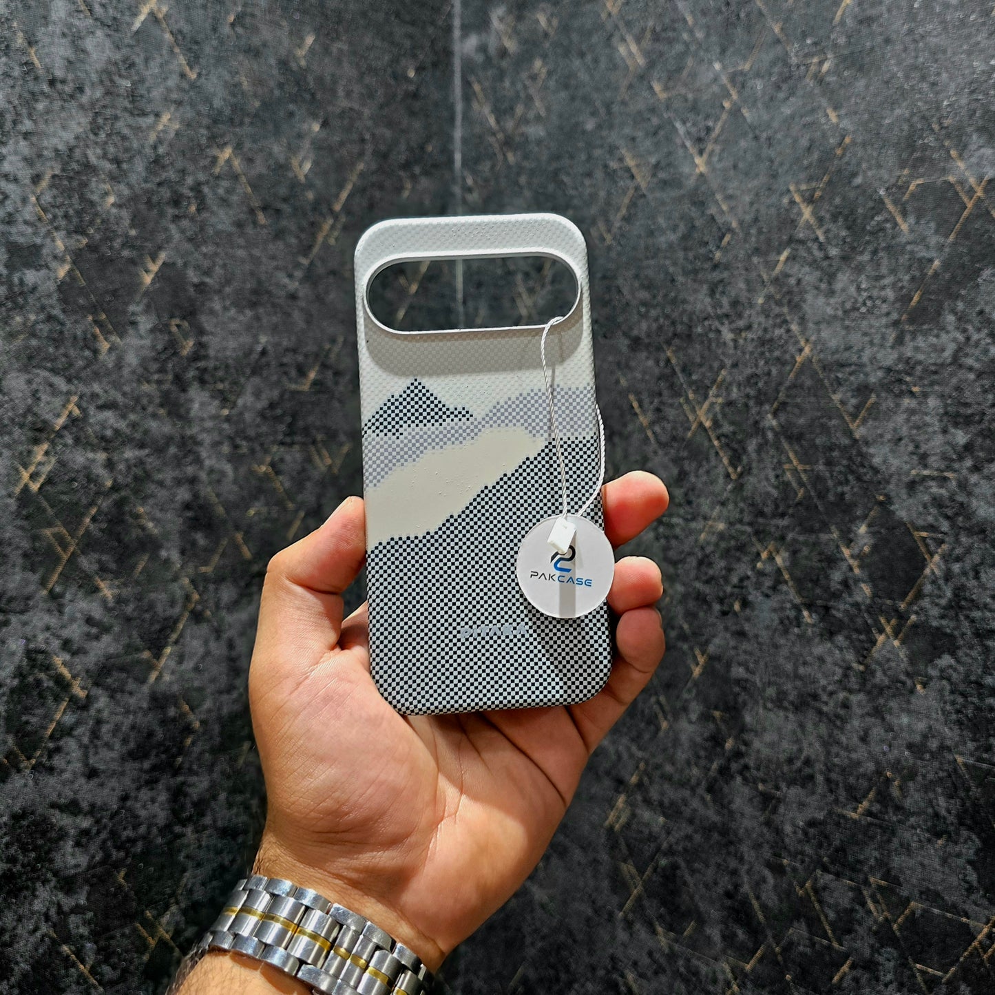 Google Pixel 10/10 Pro Pitaka Carbon Fiber Case – Premium Slim & Lightweight Protection