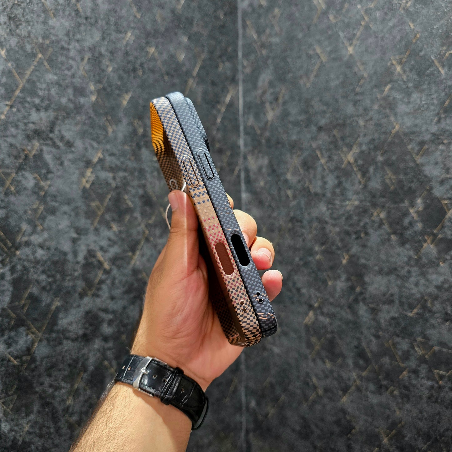 IPhone 17 Pro Max Pitaka Carbon Fiber Case – Premium Slim & Lightweight Protection