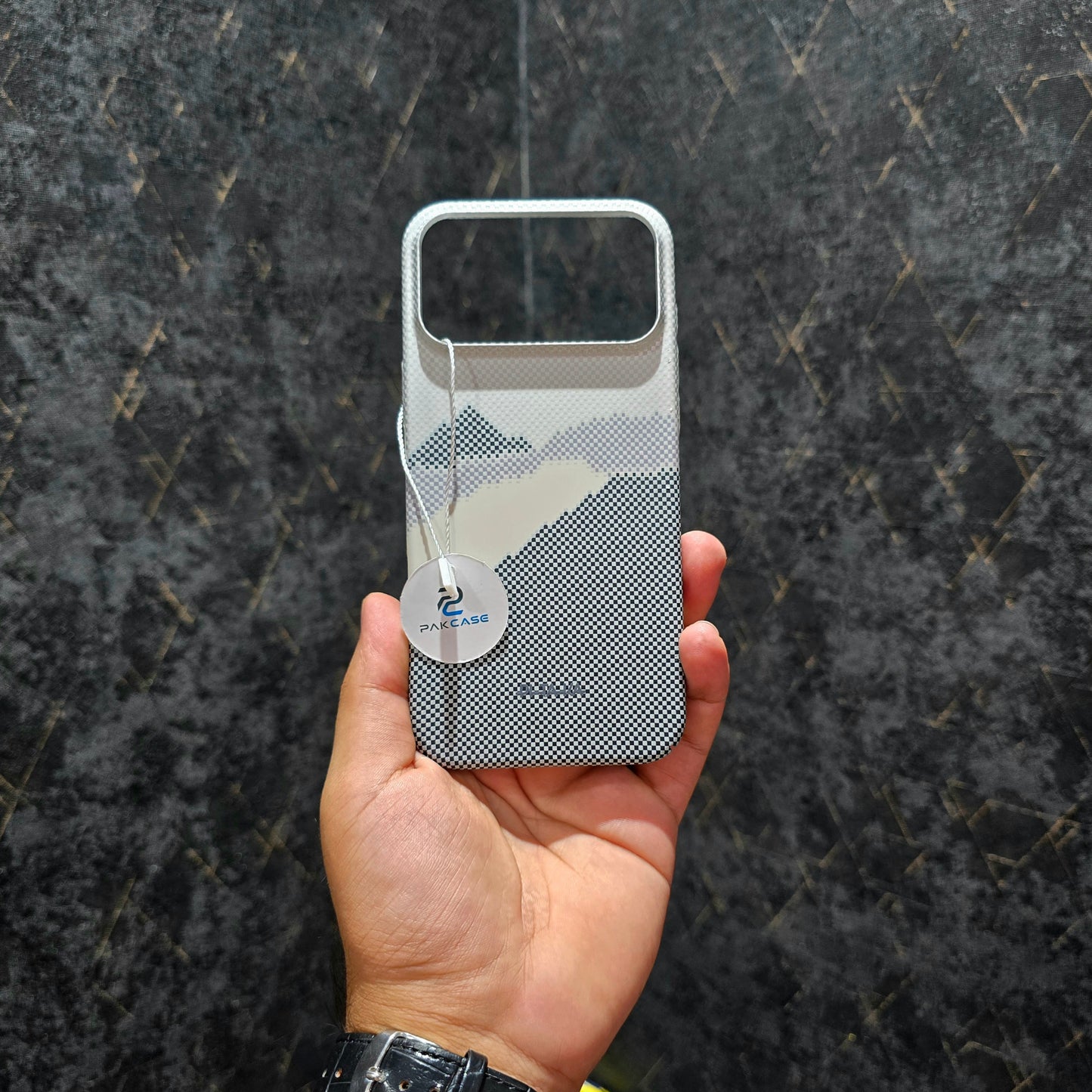 IPhone 17 Pro Max Pitaka Carbon Fiber Case – Premium Slim & Lightweight Protection